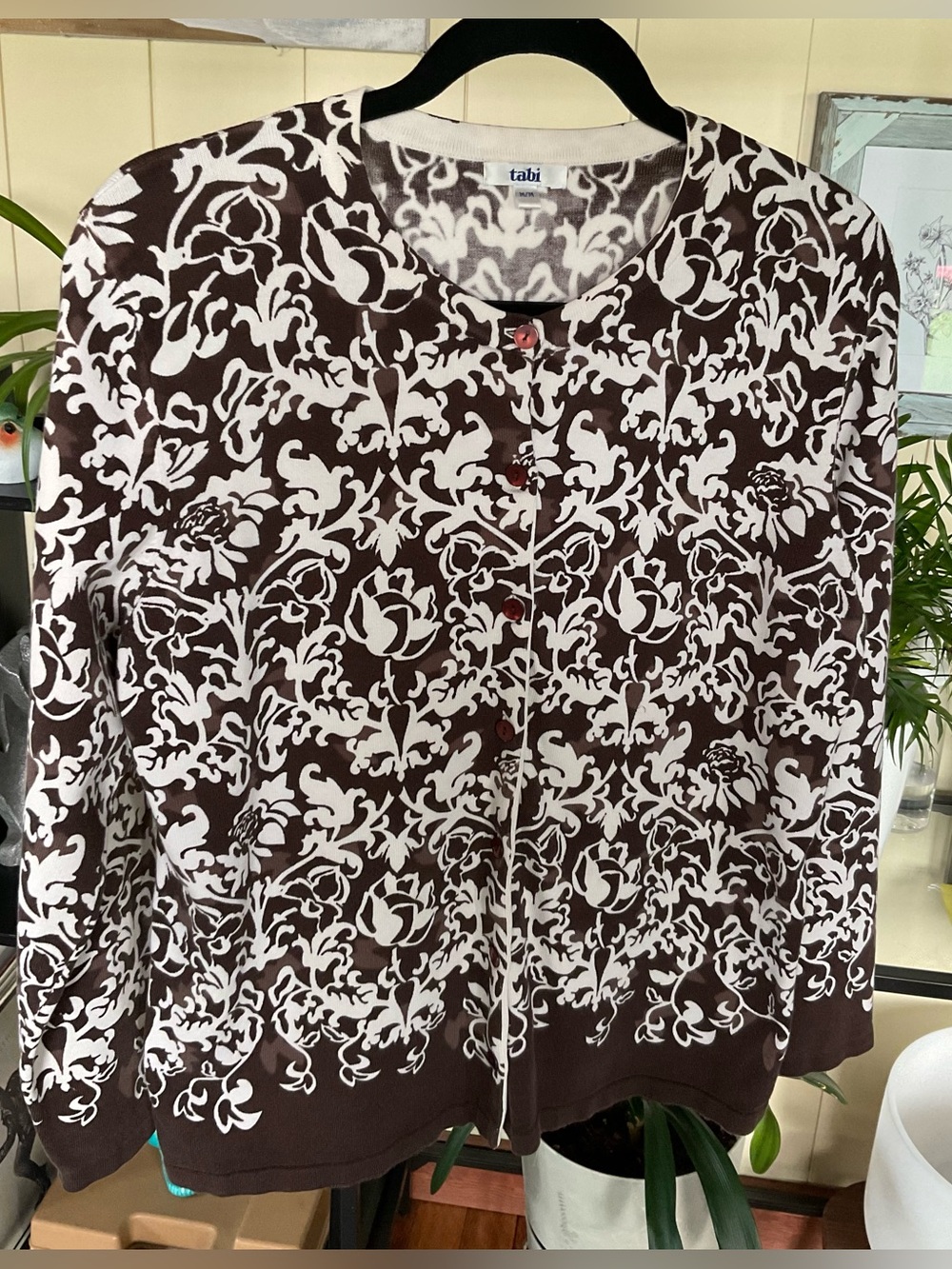 Tabi Brown & White Floral Print Cardigan